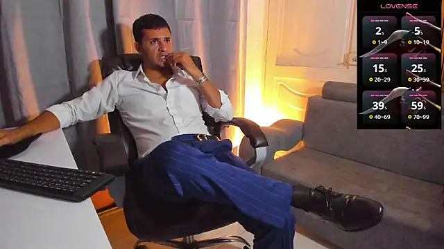 Hideintheoffice webcam