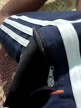 Romantic_boy9993 webcam