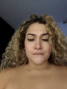 Sara_smiiith211 webcam