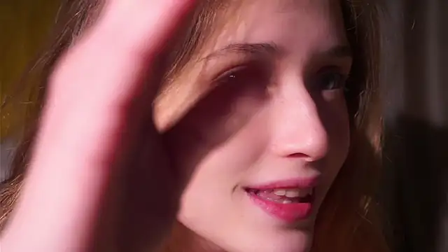 edlinhargus (F teen) - change outfit and striptease