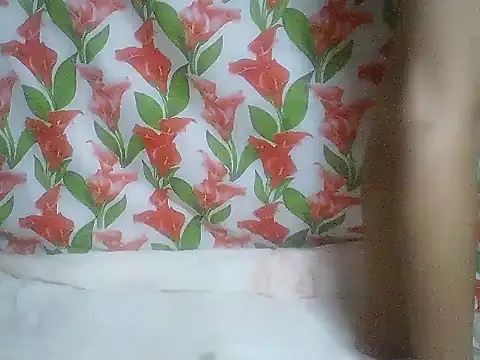 SweetPussie18x webcam