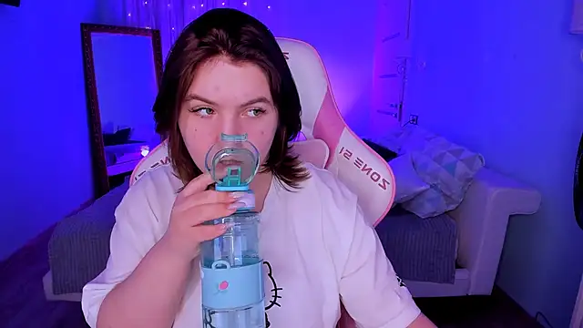 lovelyy_julia webcam