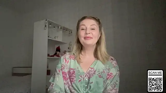 Blondie_xoxoxo webcam