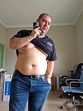 Andrew1900529 webcam