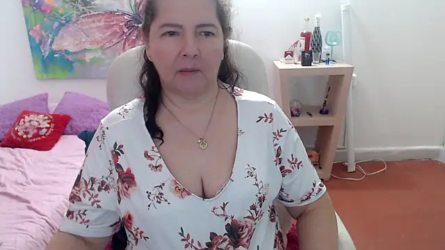 leonela_69 webcam