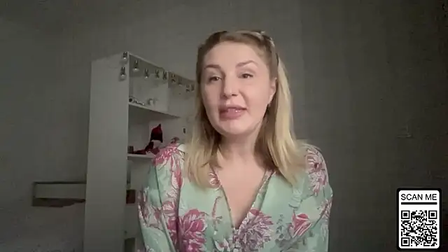 Blondie_xoxoxo webcam