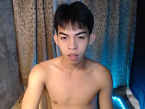 urhotsilverboy (M twink) - FUCK HOT BODY