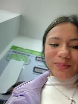 CHARLOTTE__05 webcam