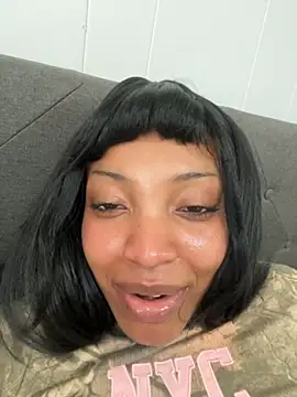 queenkimi777 (F young) - 💦RUB MY JUICY CLIT !!! 💦