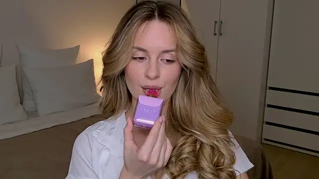 RozzitaBedberry webcam