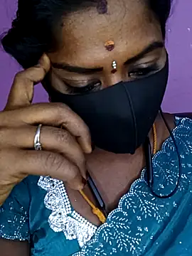 Webcam Model (tamilammukuttyy)  is live.Free join now!