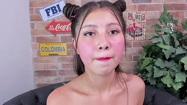 misss_luxury (F teen) - fuck my ass hard and messy