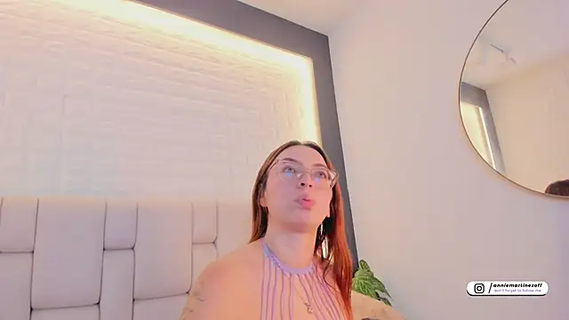 anniemartinez_ webcam