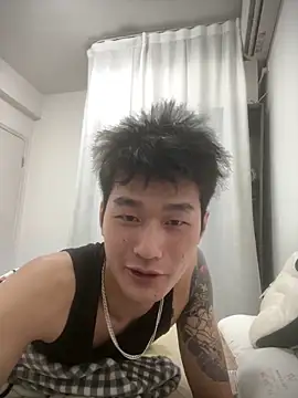 nanda108520 Live Webcam on Stripchat