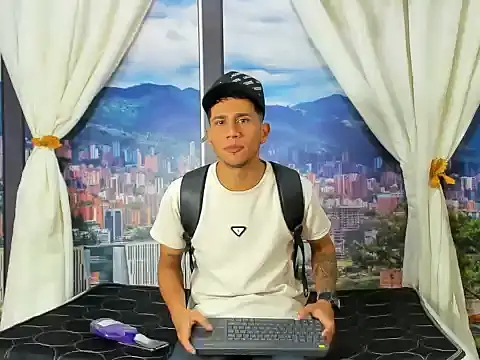 JamesAndHannah webcam