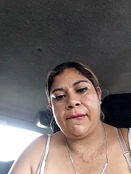 Laura-Hernandez webcam