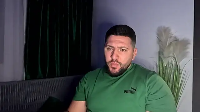 Gold_Alpha_Boy webcam