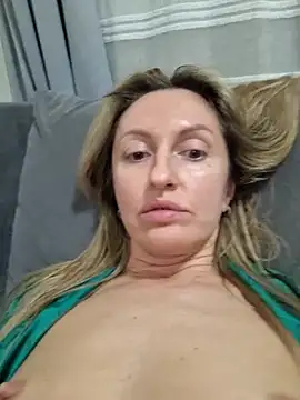 Webcam Model (Miss____Mia_)  is live.Free join now!