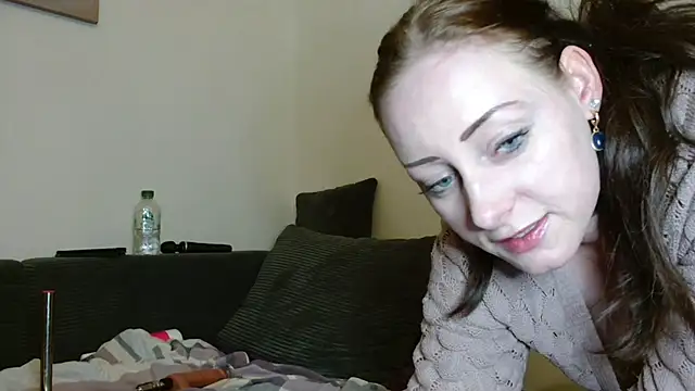 jasmin-white (F young) - plug in ass lt 2mtoyc+2videos