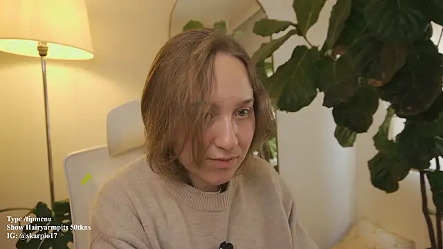 Scarlett_NoirMuse webcam