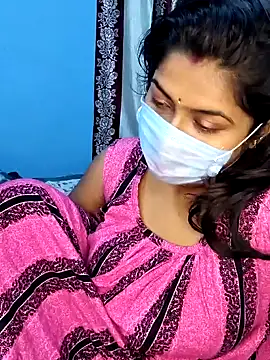 Naughty-Chaaya webcam