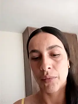 EsmeraldaJhonson webcam