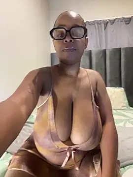 Saggy_areola95 webcam