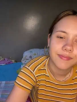 coupleyys Live Webcam on Stripchat