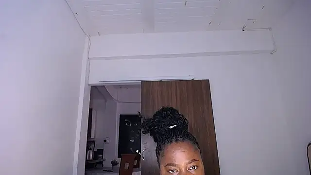 yselahot - Yselahot's free webcam - UK Sex Cams