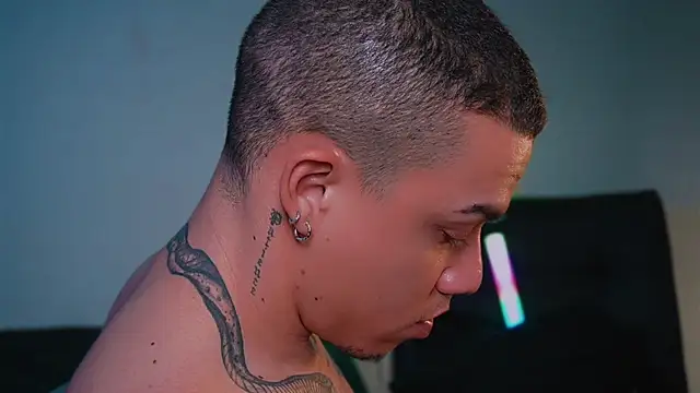 AlphaMasterXxx webcam