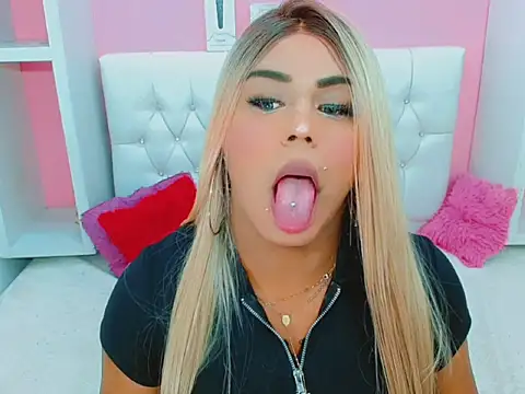 macgenta_drackk webcam