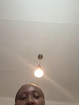 Bootyliciouse21X webcam