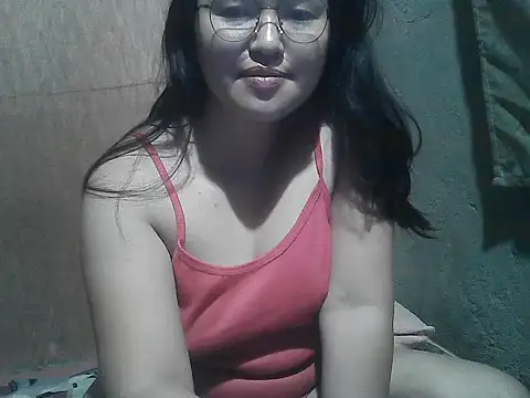 yummy_jyra02167 webcam