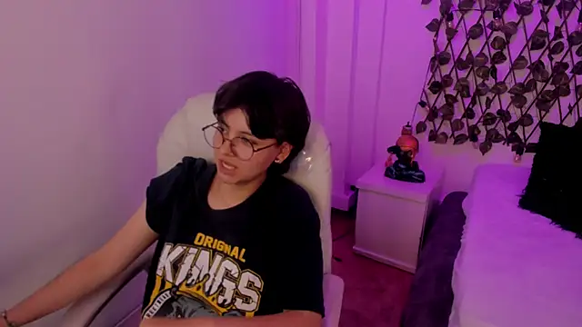 Webcam Model (Nathaly_ds)  is live.Free join now!