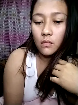 pretty_me092121 webcam