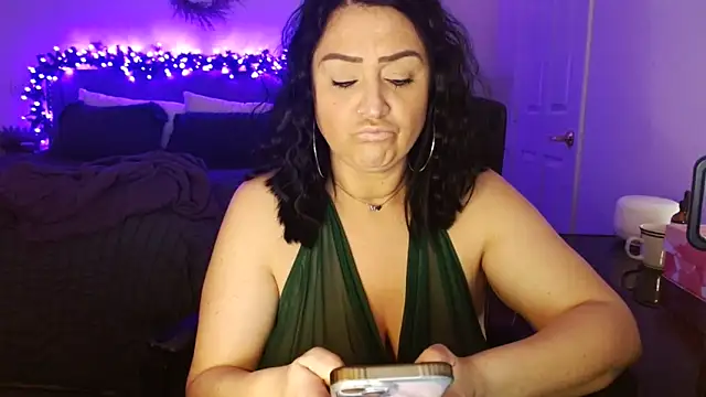 AlyssiaAmoreXO webcam