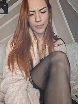 slimbellaa (F young) - Show My Pussy in Doggy+Clap 8X+Foto