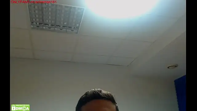 zeinmiracles (M young) - naked! handstand!!! BUZZ ME:P