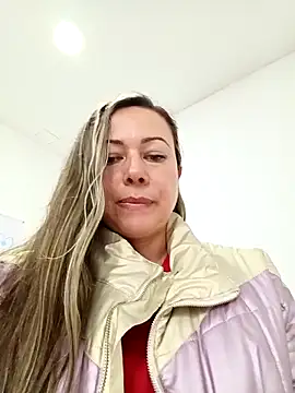 Madisson-04_ Live Webcam on Stripchat