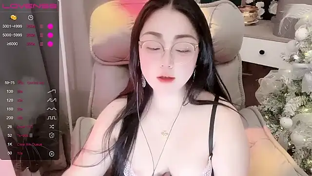 Monica-666888- webcam