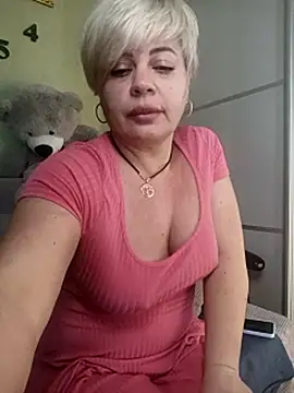 MilkySky Live Webcam on Stripchat