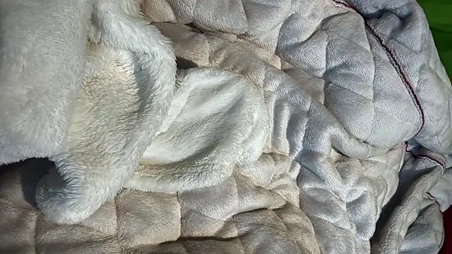 AngelwithEcup webcam