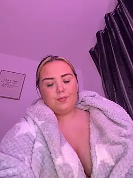 KatieCeexx webcam