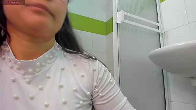 ivette_swan - Ivette_swan's free webcam