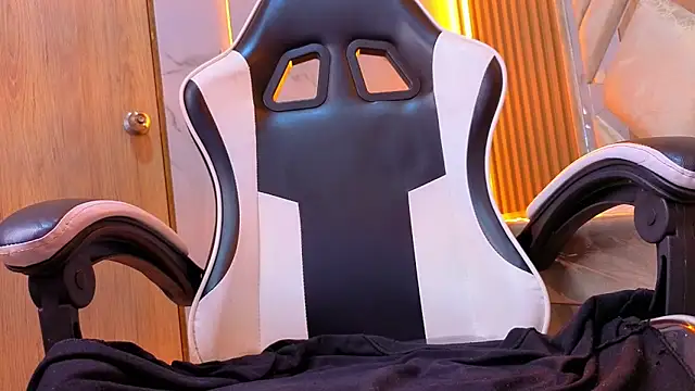 Nova_Kitty_Tx webcam