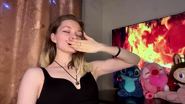 ellyy_ly - Ellyy_ly's free webcam - UK Sex Cams