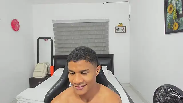 corzoethan - Corzoethan's free webcam - UK Sex Cams