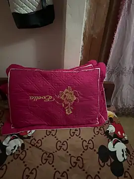 Webcam Model (Hot-Today)  is live.Free join now!