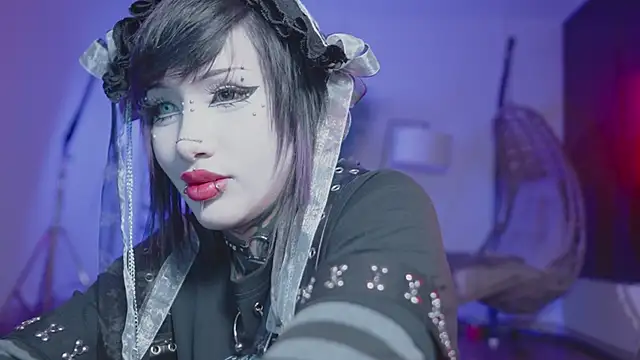 goth_d0ll webcam