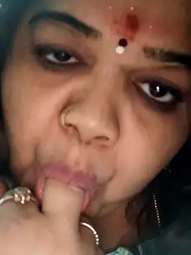 tamilthanushri webcam